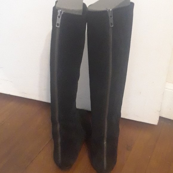 Boots - Picture 2 of 3